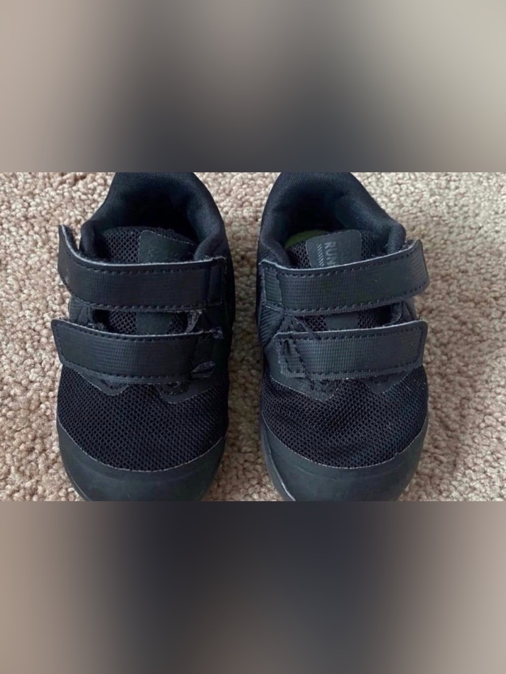 Nike Kids Black Velcro Athletic Shoes (Size 5C)